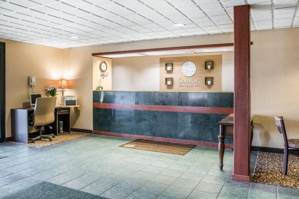 Comfort Inn & Suites Maumee - Toledo I80-90 Экстерьер фото
